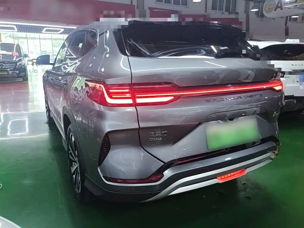 BYD Song PLUS PHEV 2024 Glory Edition DM-i 110km Flagship фото 5