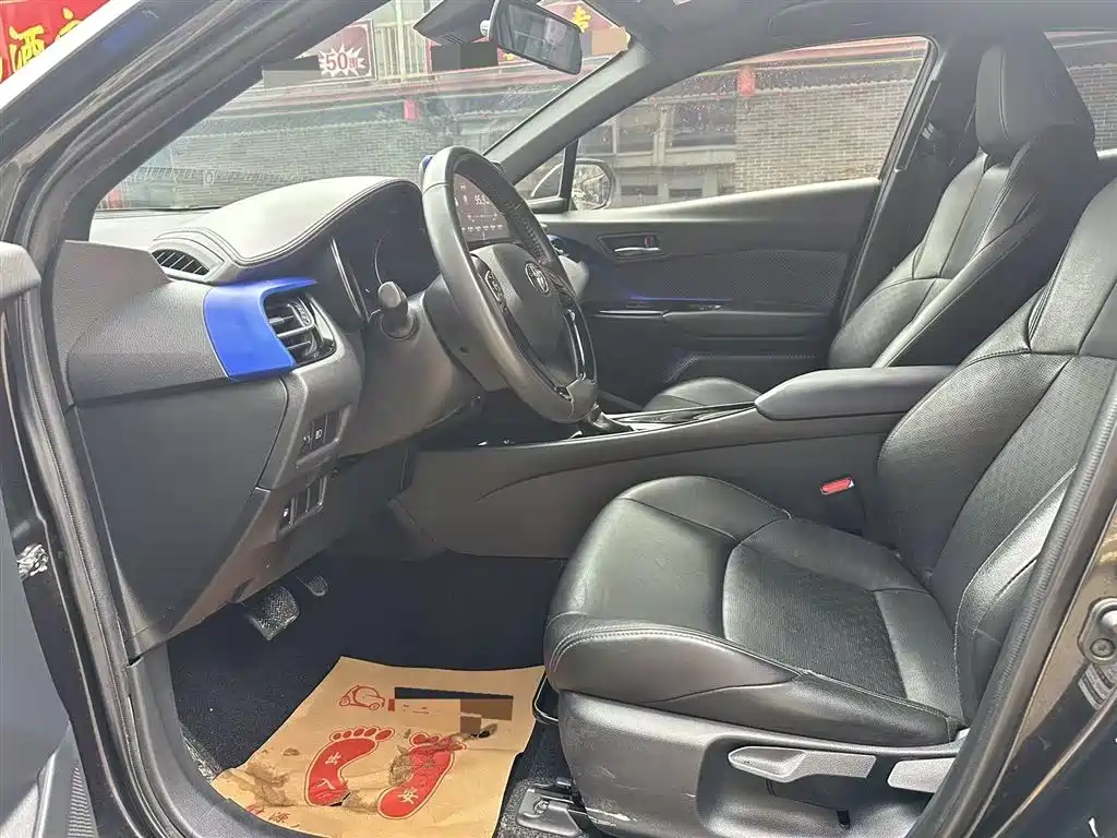 Toyota IZOA 2018 2.0L Yixuan Sunroof Edition China V фото 4