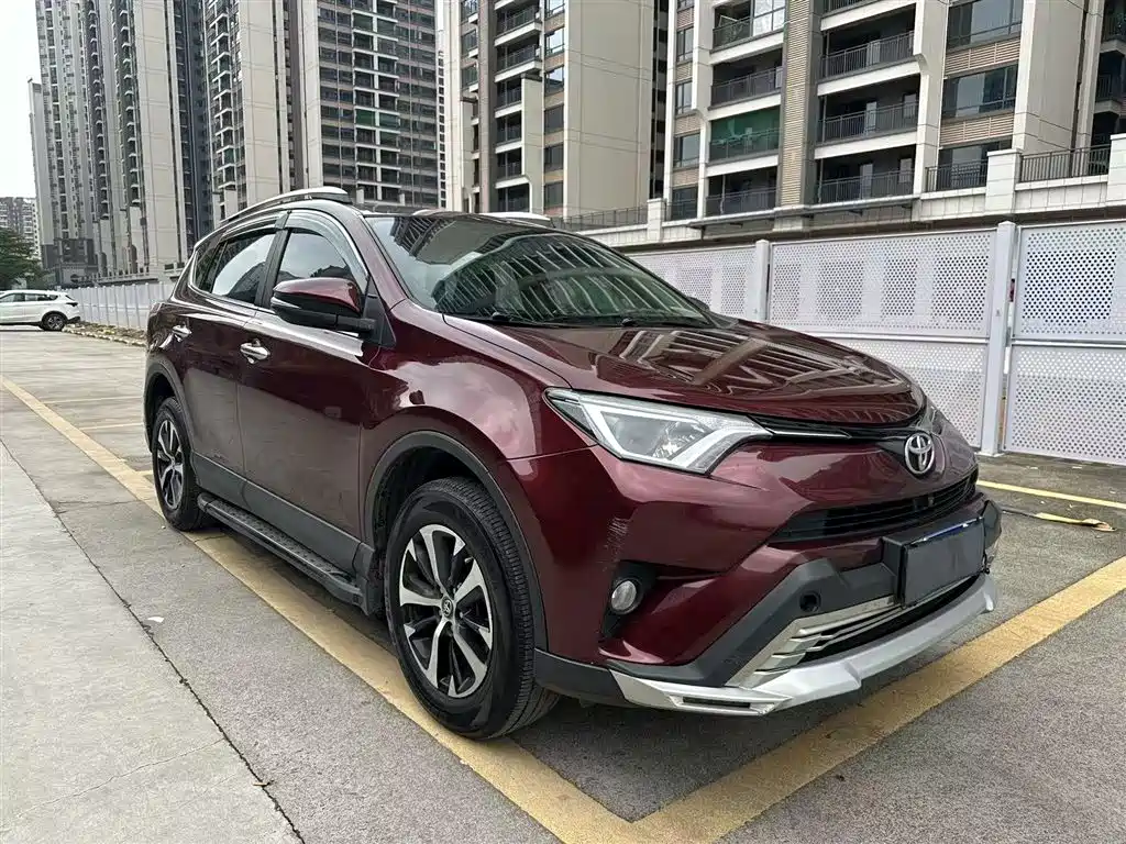 Toyota RAV4 Rongfang 2016 2.0L CVT 2WD Trend (China V) фото 2