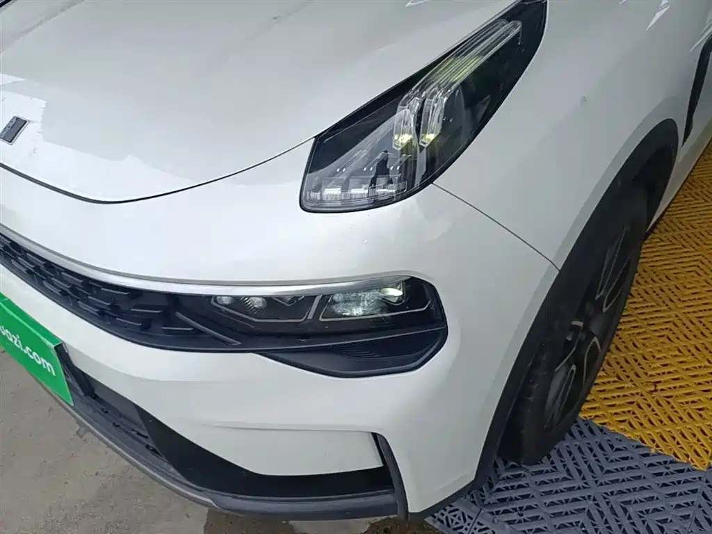 Lynk & Co 01 2021 2.0TD 2WD Pro фото 23