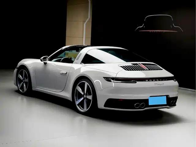 Porsche 911 2022 Targa 4 3.0T — фото 5