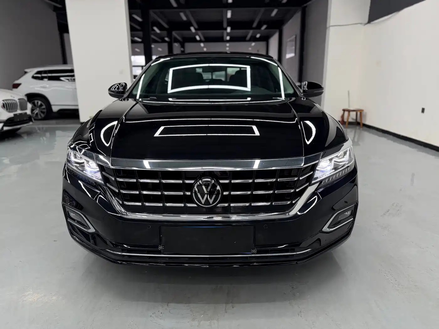 Volkswagen Passat 2020 Facelift 380TSI Luxury China VI фото 2