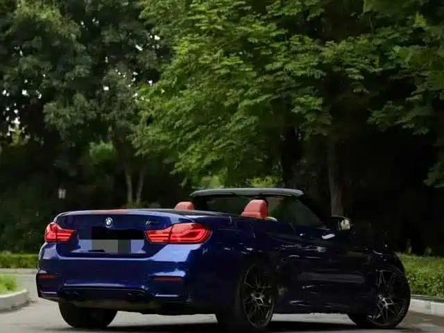 Photo 4 - BMW M4
