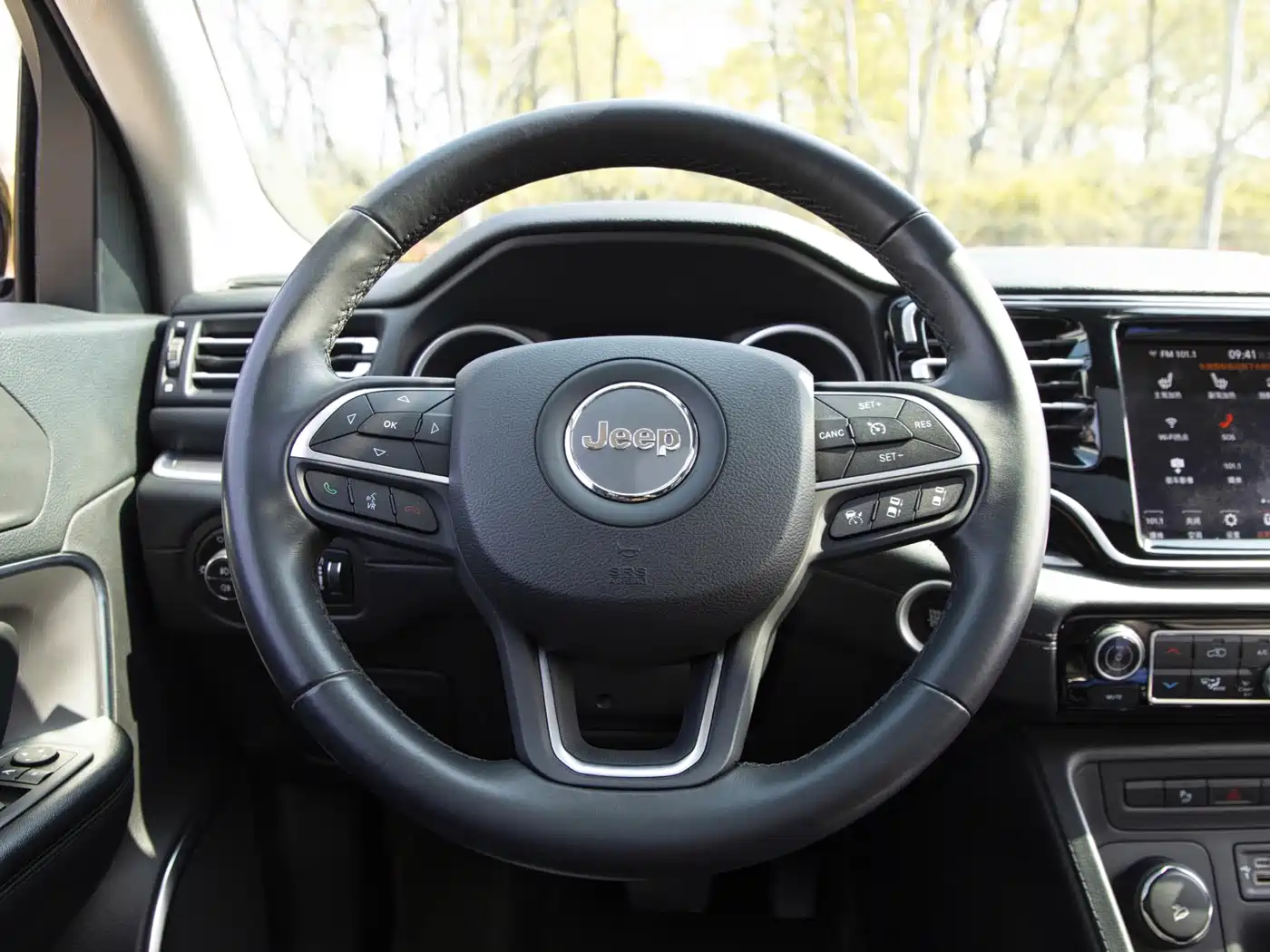 JEEP GRAND COMMANDER