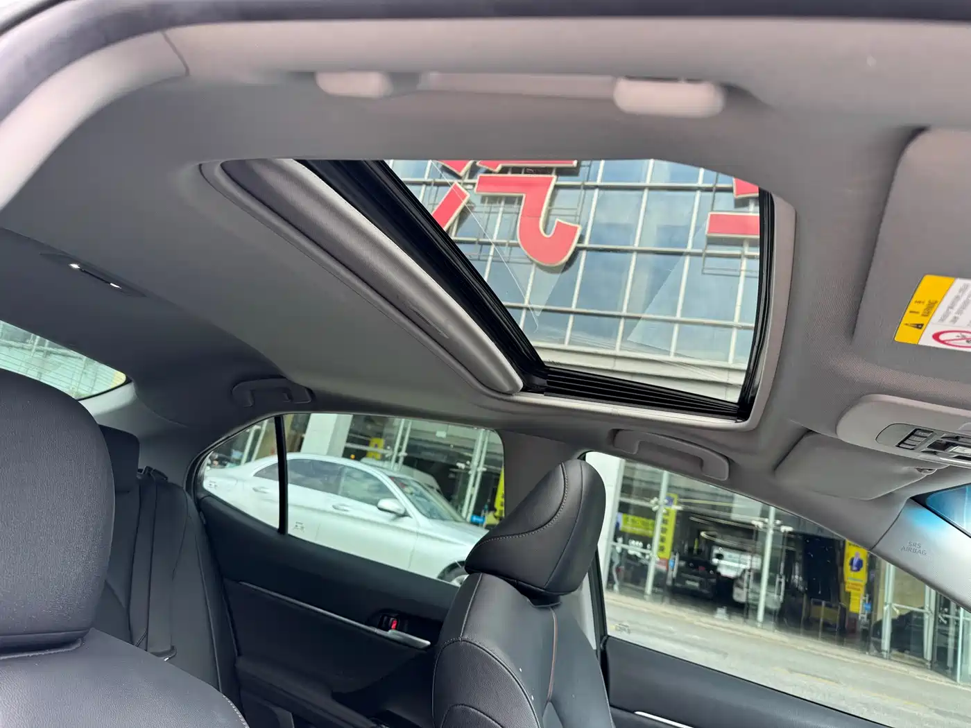 Toyota Camry 2021 2.0G Luxury Edition фото 21