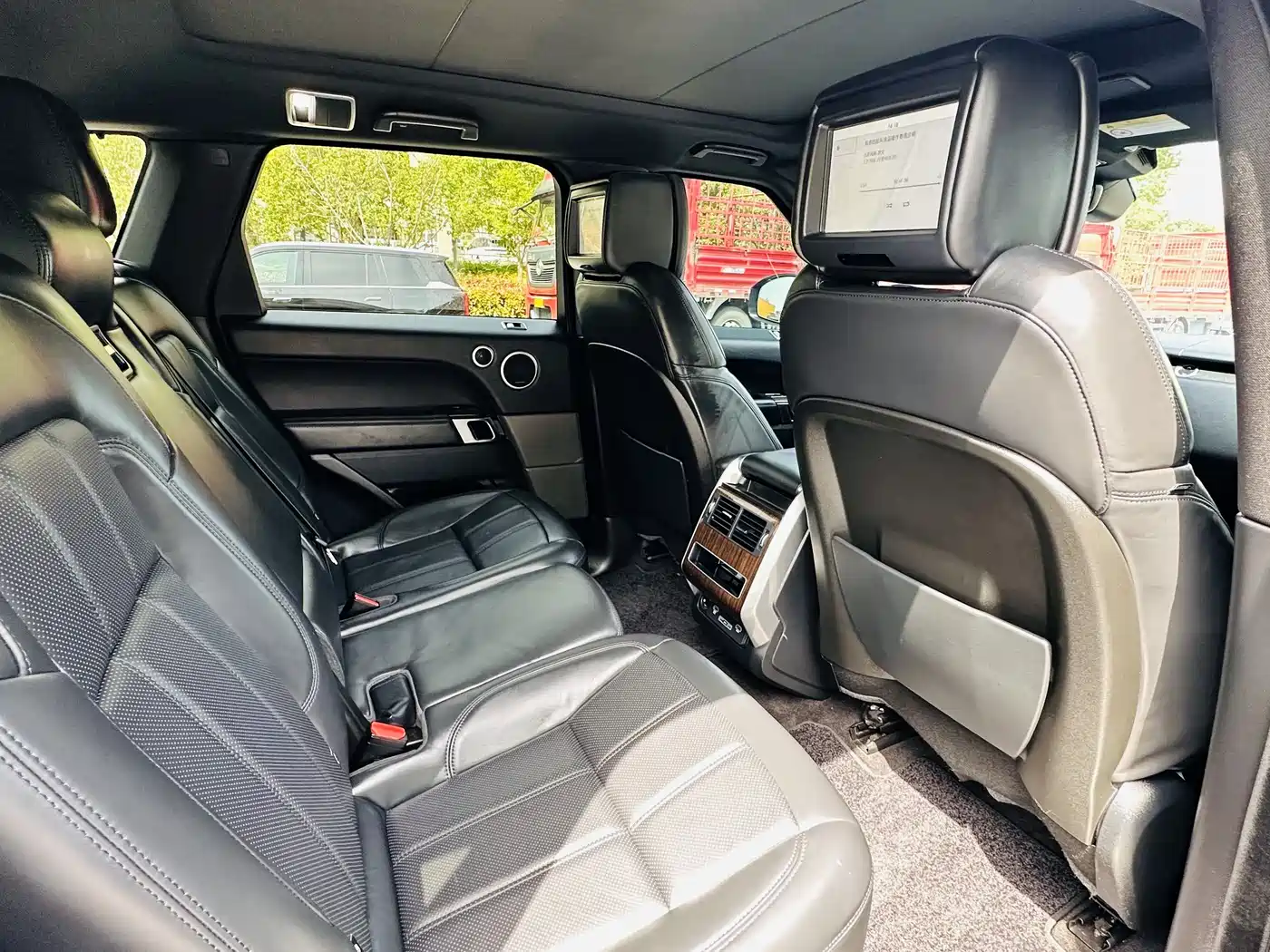 Land Rover Range Rover Sport PHEV 2018 Model P400e фото 12