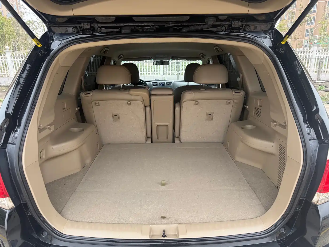 Toyota Highlander 2012 2.7L 2WD 5-seater Sport Edition фото 14