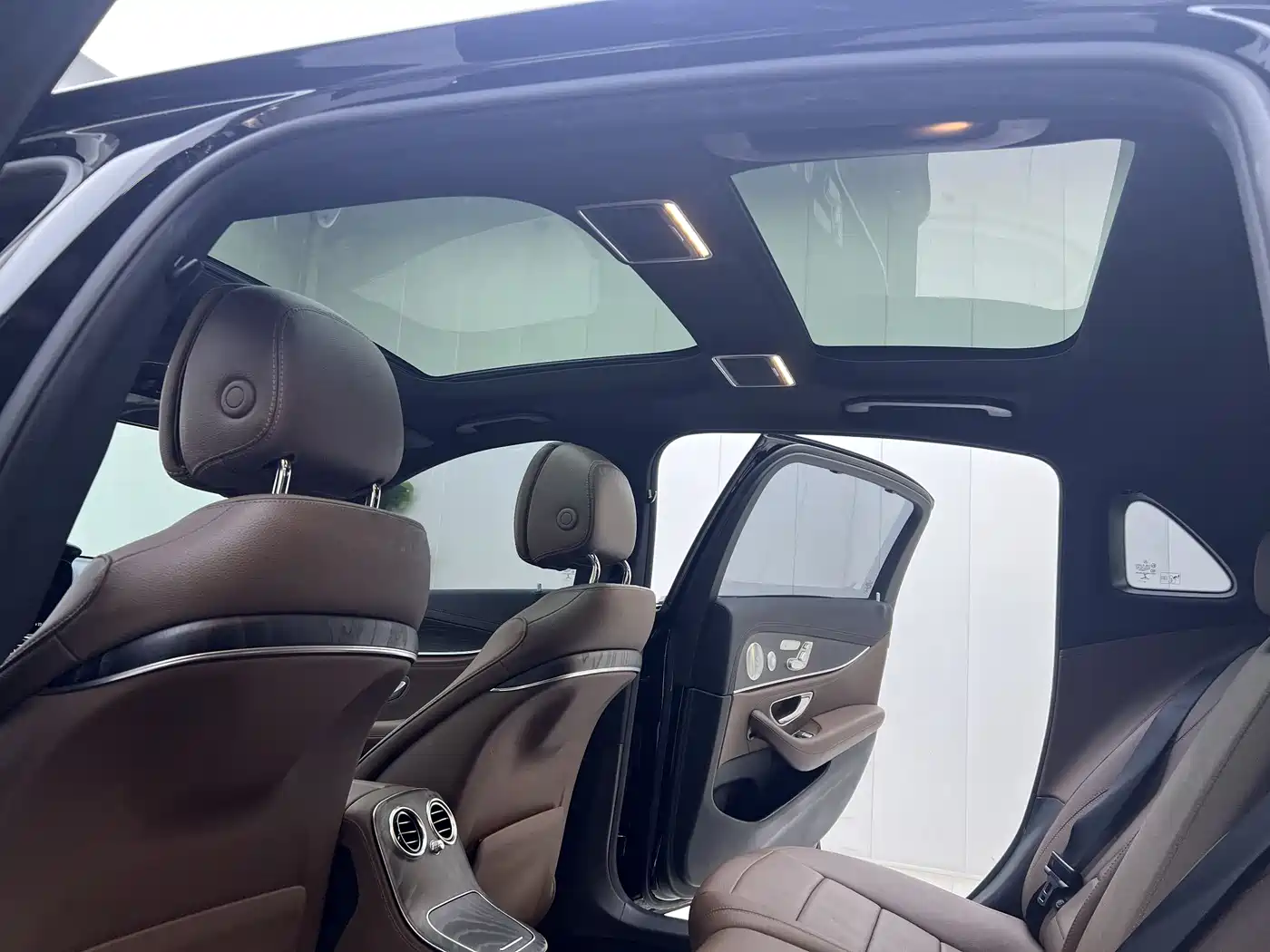 Mercedes-Benz E-Class 2021 E 300 L Sport Luxury Edition фото 14