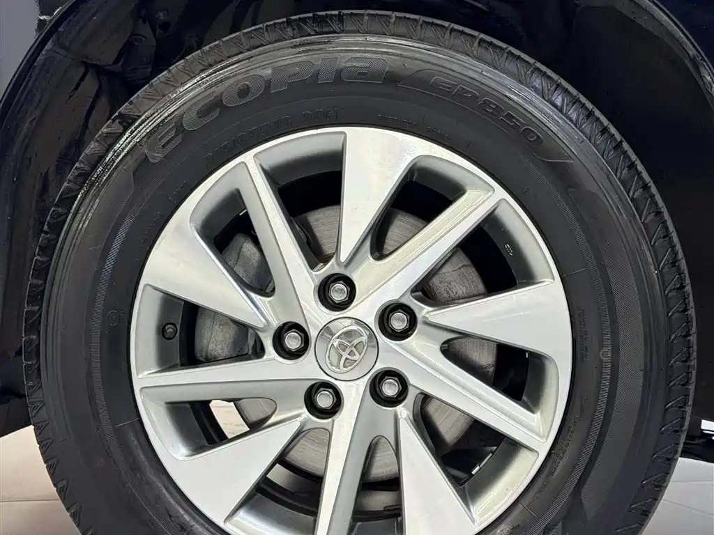 Toyota Alphard 2012 3.5L Luxury Edition фото 15