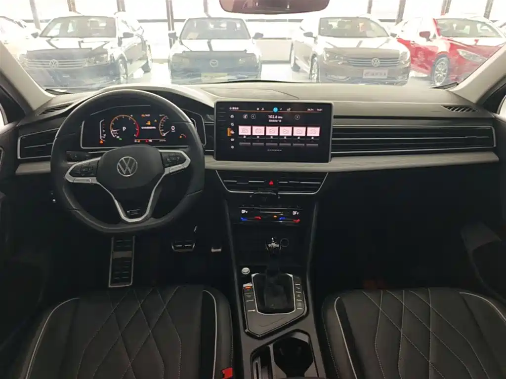 Volkswagen Tiguan L 2024 Outstanding 330TSI Auto 2WD R-Line Dragon Glory Edition фото 10