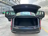 Фото 8 - Hongqi E-QM5