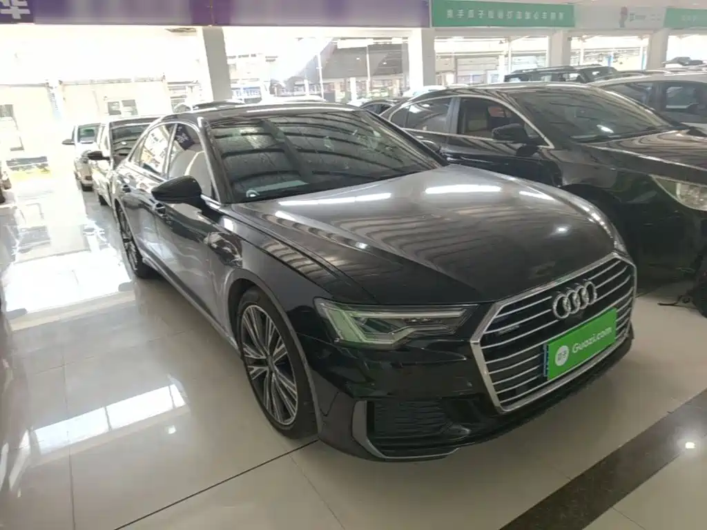 Фото 4 - Audi A6L
