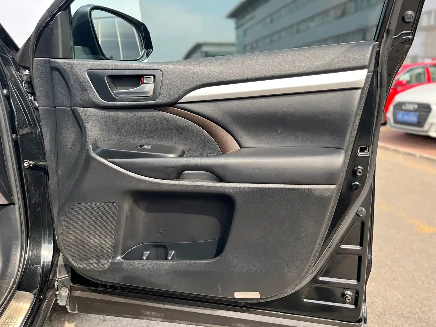 Toyota Highlander 2018 2.0T 4WD Premium 7-seater China VI фото 26