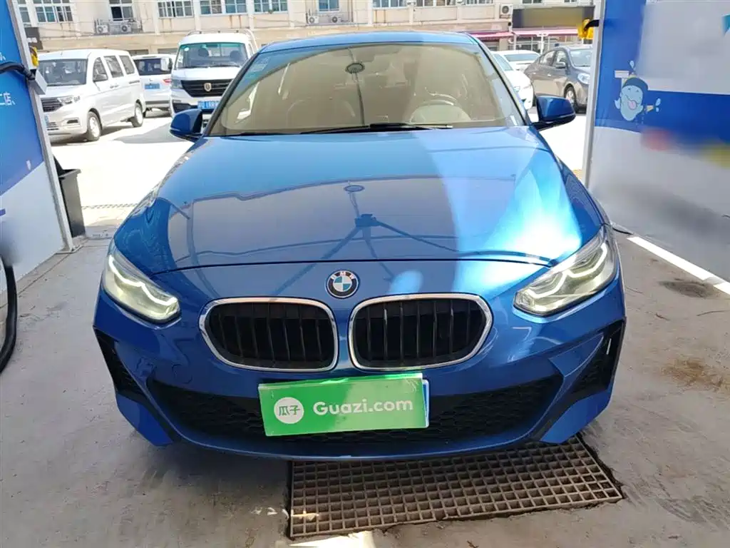 BMW 1 Series 2019 120i Leading M Sport Package фото 3