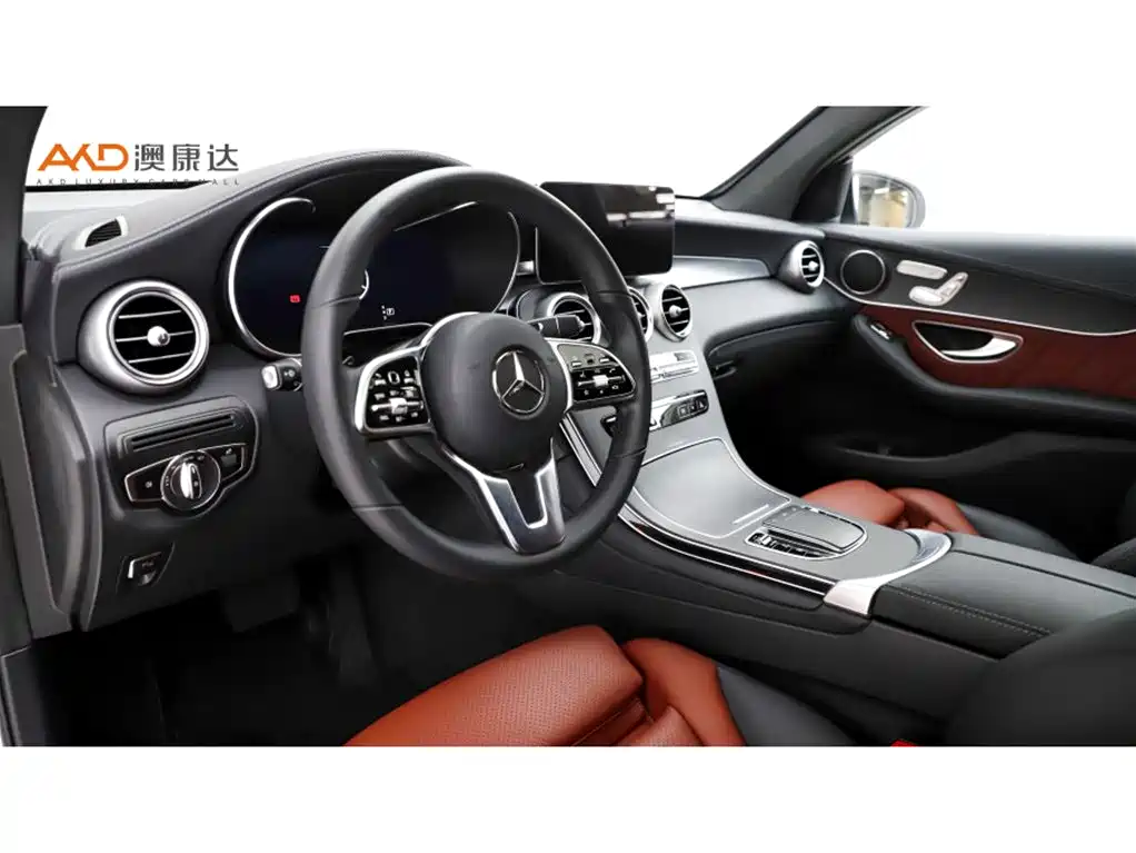 Mercedes-Benz GLC Coupe 2023 Model GLC 260 4MATIC Coupe SUV фото 6