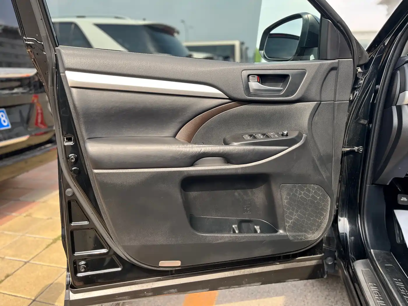 Toyota Highlander 2018 2.0T 4WD Premium 7-seater China VI фото 8