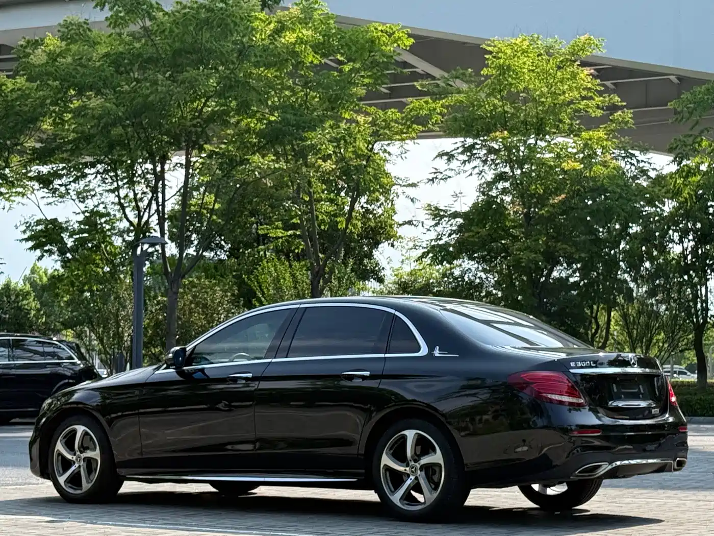 Mercedes-Benz E-Class 2018 Facelift E 300 L Sport Luxury фото 7