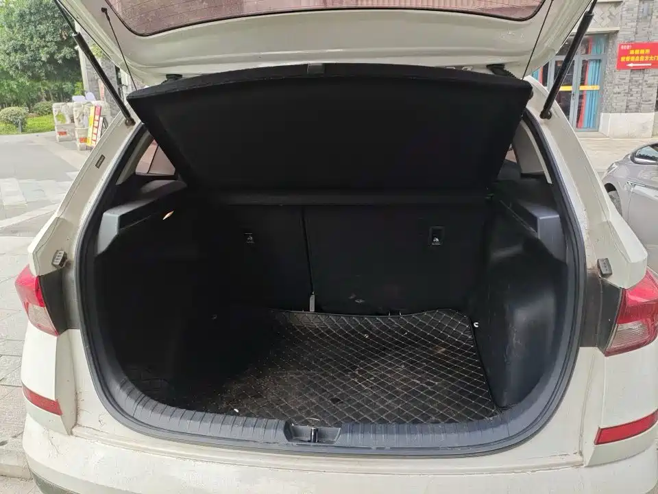 Škoda Kamiq 2021 1.5L Auto Comfort Edition фото 8