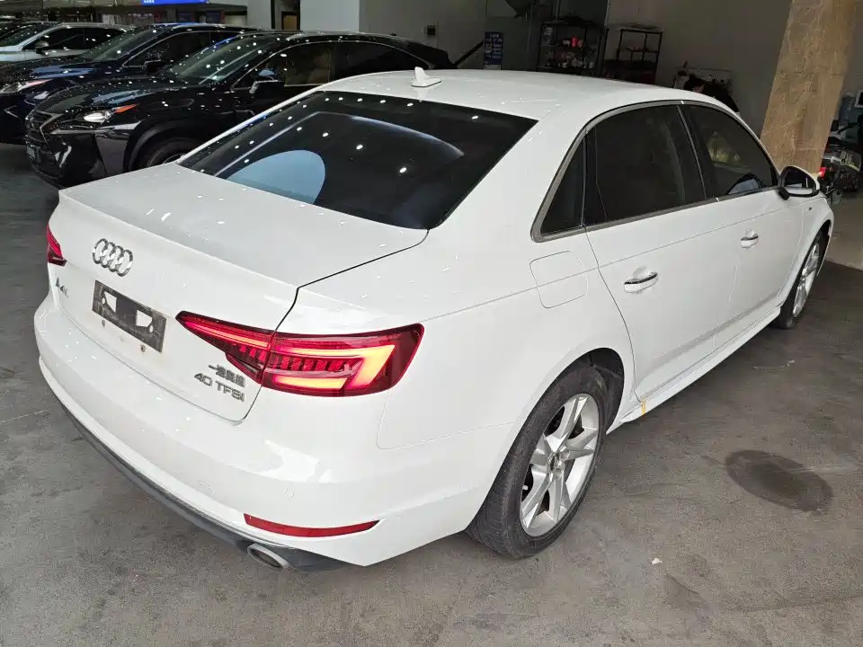 Audi A4L 2018 30th Anniversary 40 TFSI Progressive фото 2