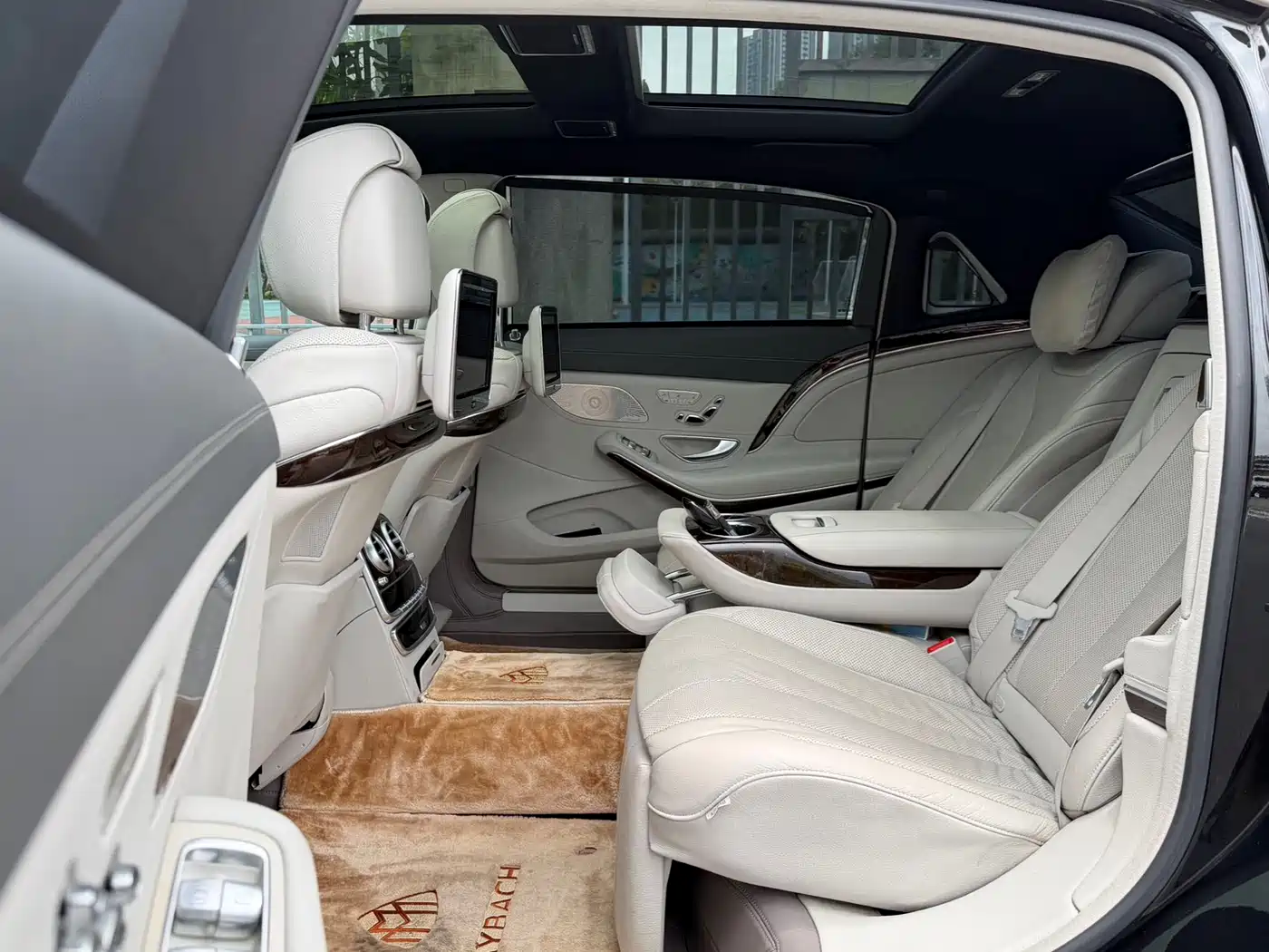 Mercedes-Benz Maybach S-Class 2015 S 400 4MATIC фото 7