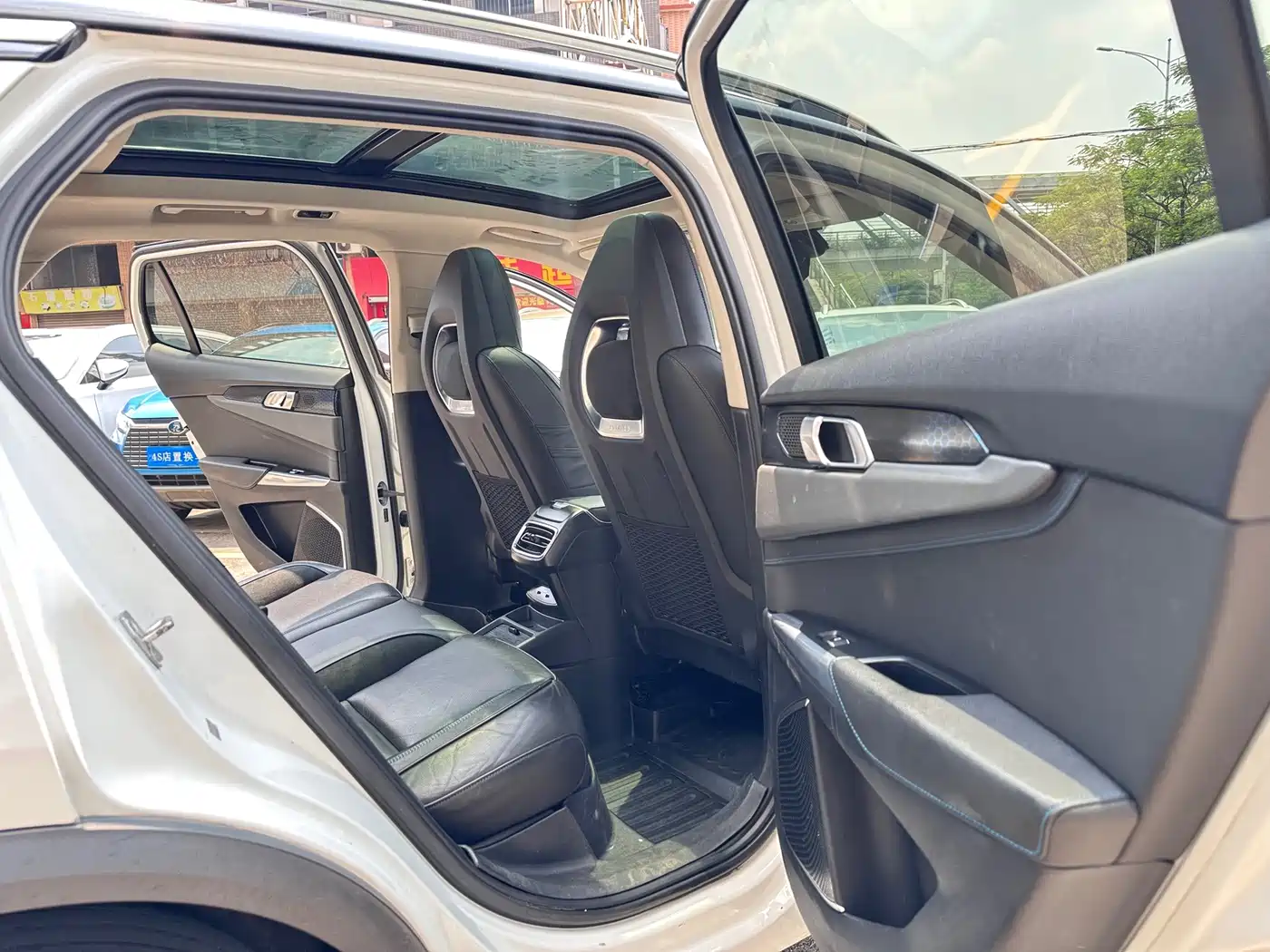 Lynk & Co 01 EM-P 2018 2018 1.5T PHEV Jin Pro China V