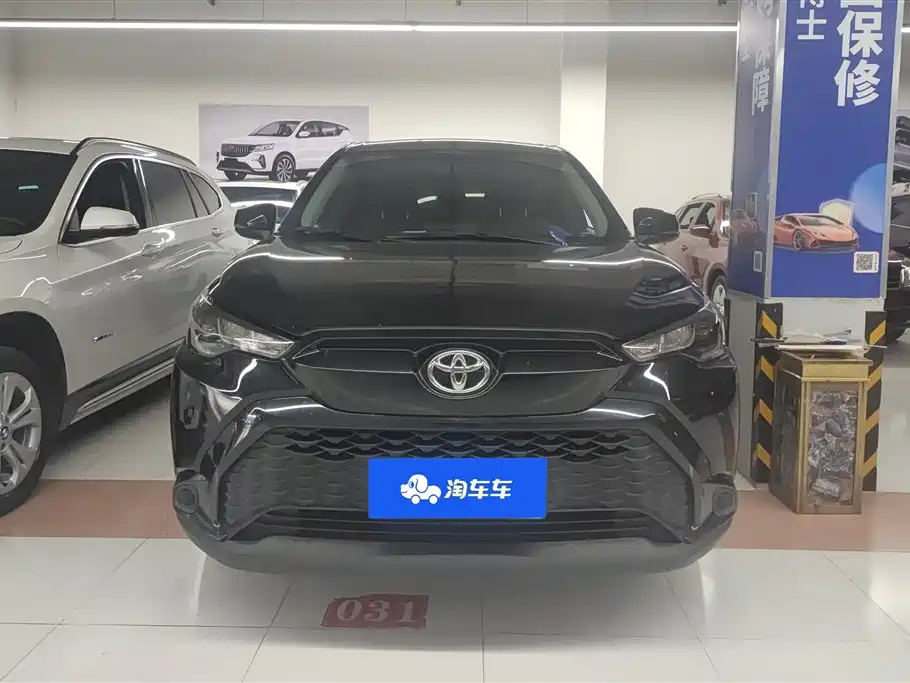 Toyota Frontlander 2023 2.0L CVT Elite Edition фото 2