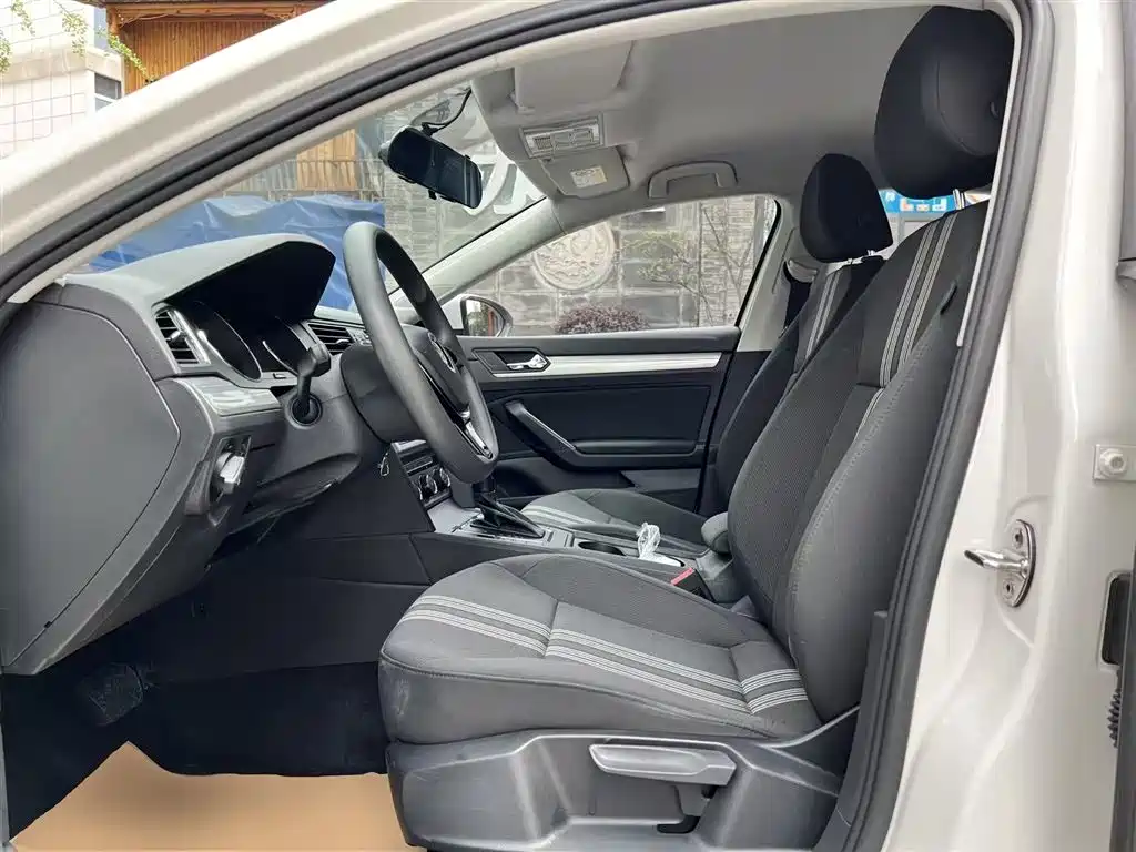 Volkswagen Lamando 2018 230TSI DSG Trend Edition фото 15