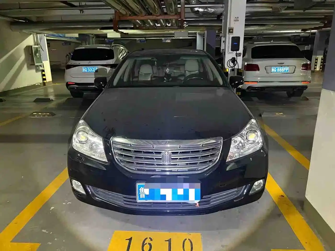 Фото 2 - Toyota Crown