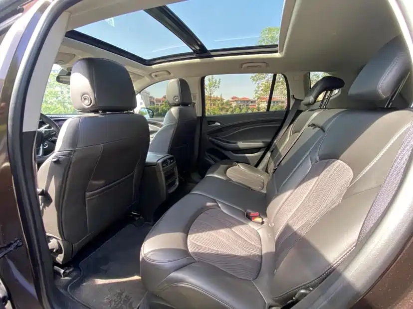 Buick Envision Plus 2020 20T FWD Leading фото 10