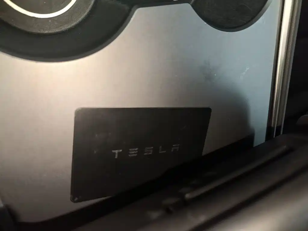 Фото 9 - Tesla Model Y