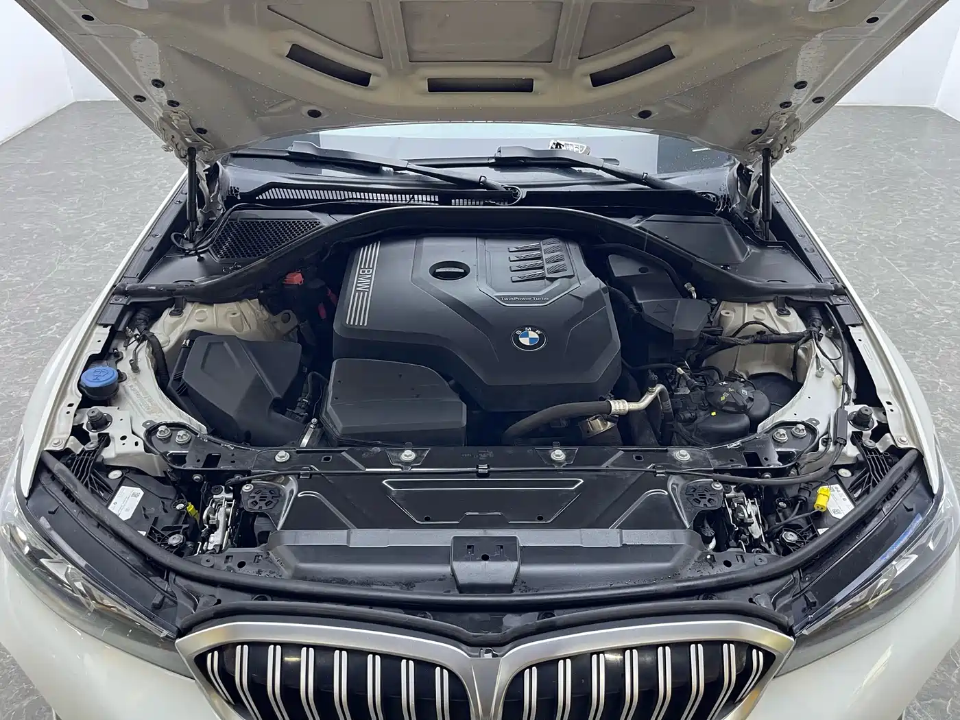 BMW 3 Series 2023 320Li M Sport Package фото 16