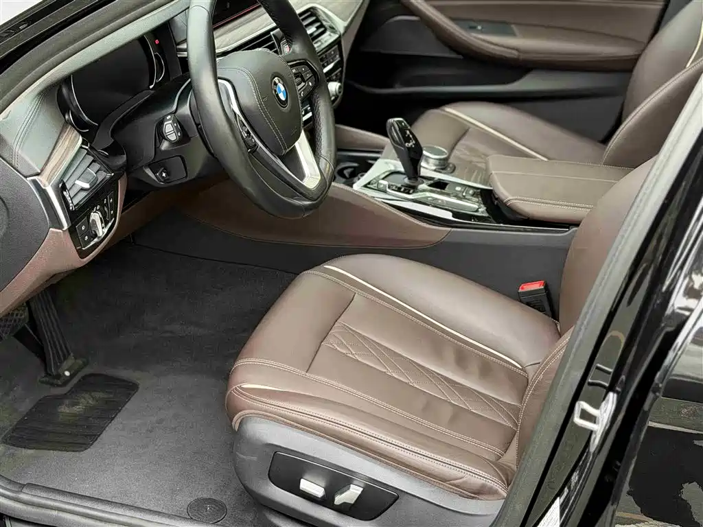 BMW 5 Series 2018 530Li Exclusive Luxury Package фото 4