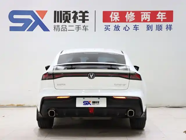 Changan UNI-V 2022 1.5T Premium Model — фото 5