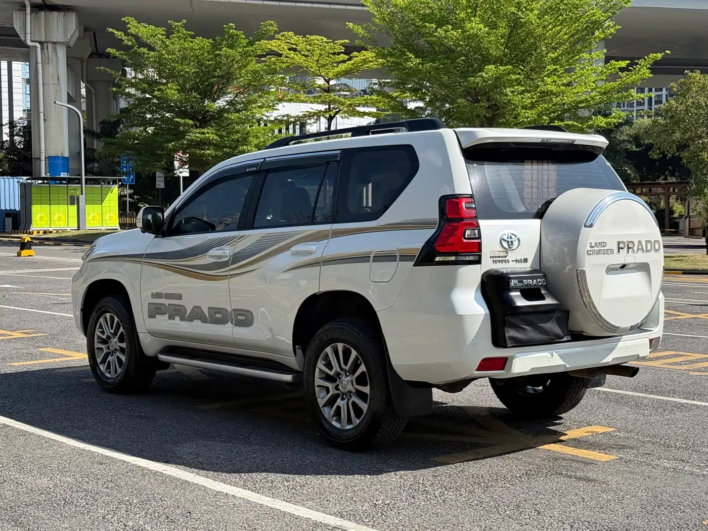 Toyota Prado 2018 3.5L Automatic TX-L NAVI Rear-mounted Spare Tire фото 5