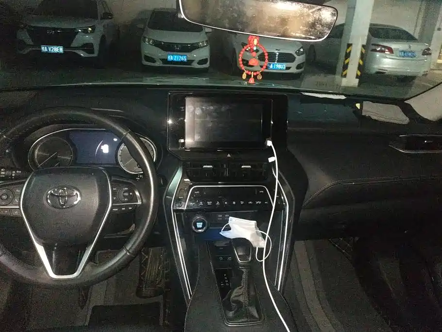 Photo 13 - Toyota Venza