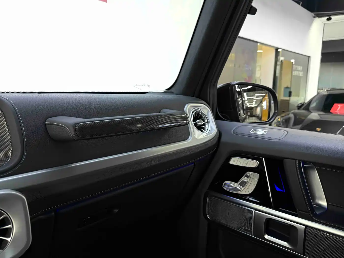 Mercedes-Benz G-Class 2022 G 500 фото 23