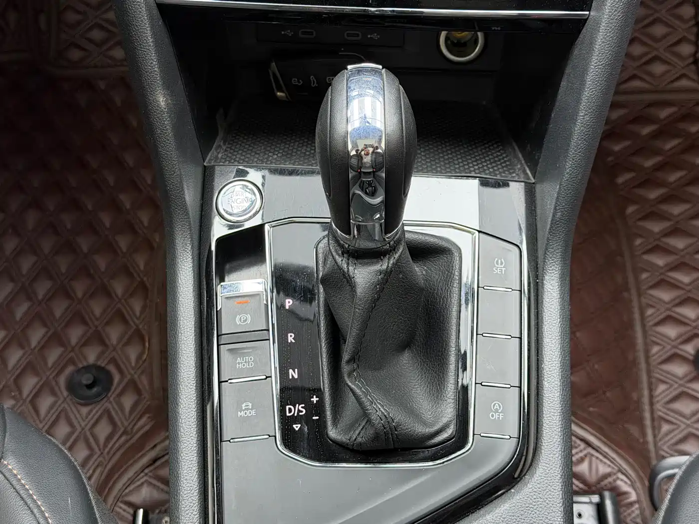 Volkswagen Tharu 2022 280TSI FWD Luxury Edition фото 16