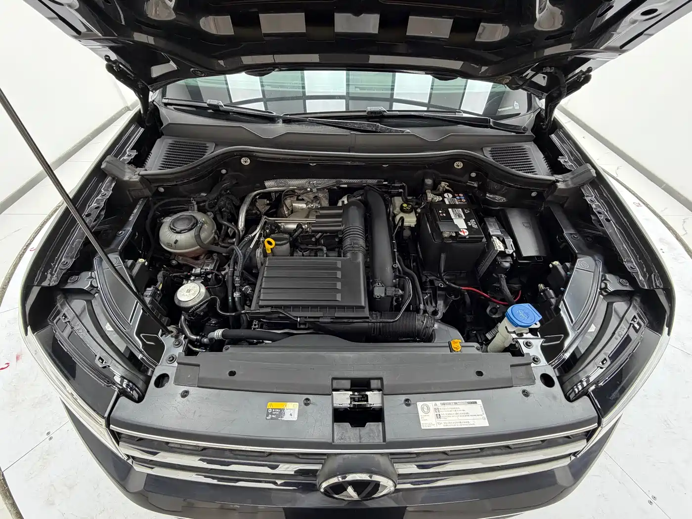 Volkswagen Tharu 2022 280TSI FWD Luxury Edition фото 9
