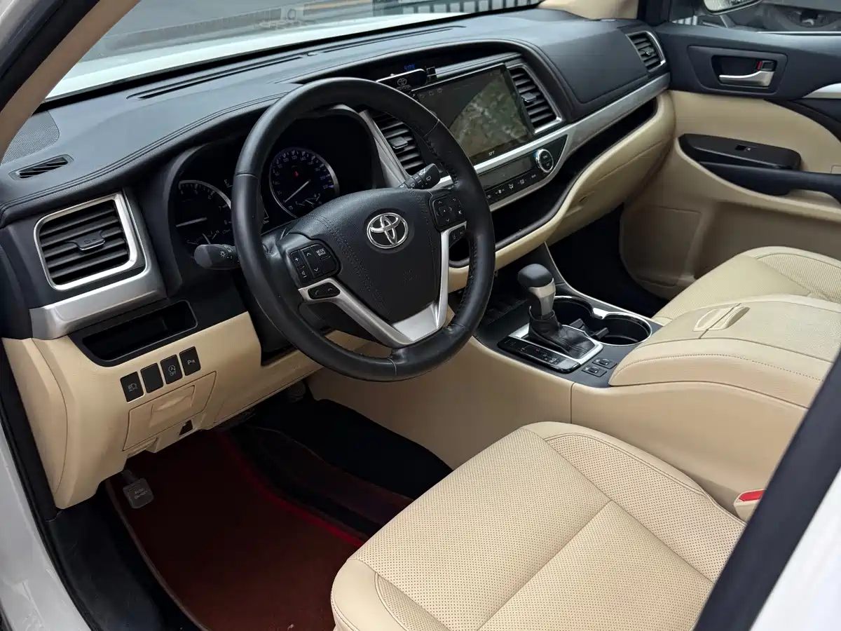 Toyota Highlander 2018 2.0T 2WD Luxury 7-seater (China V) фото 8