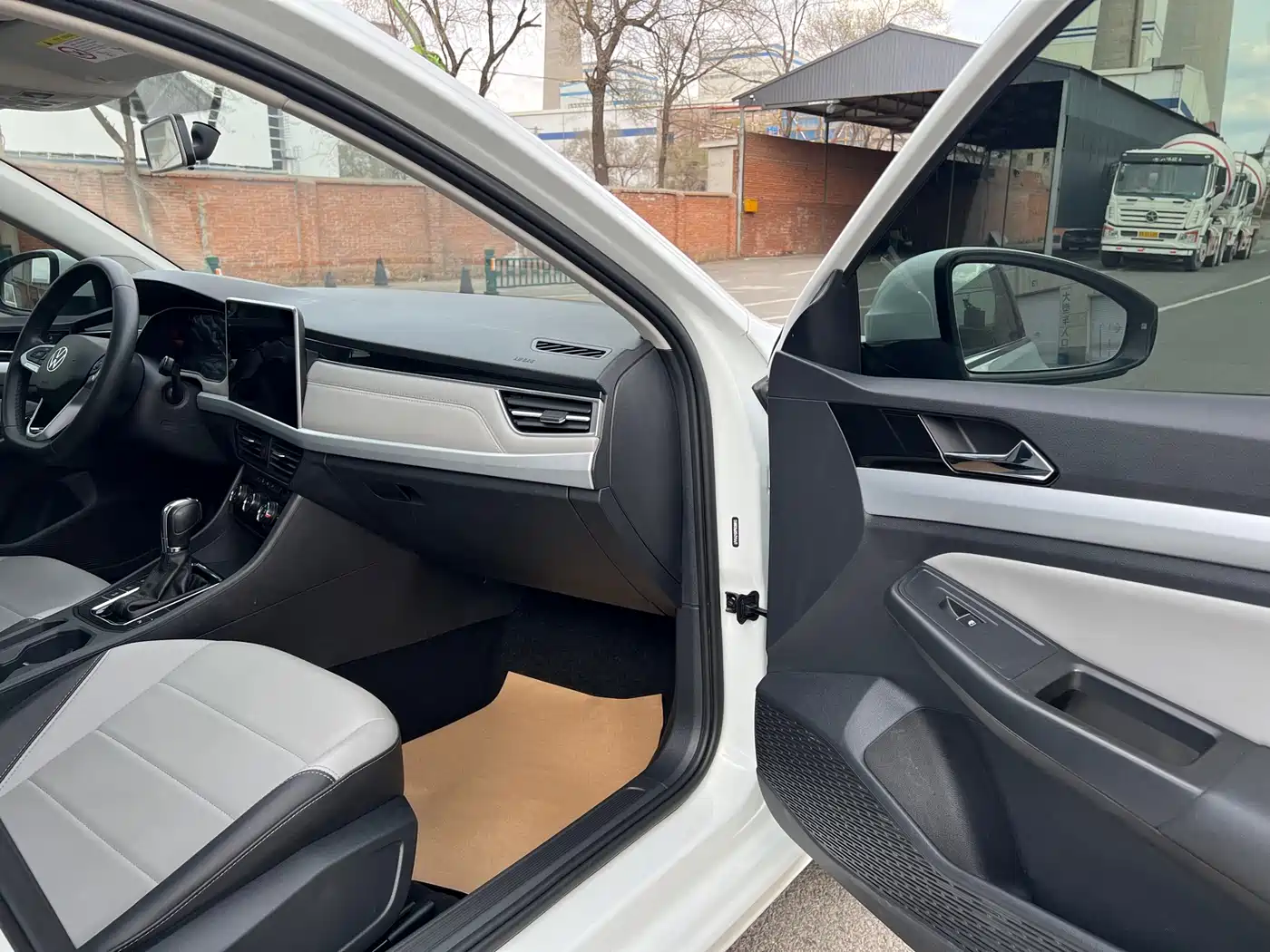 Volkswagen Bora 2023 200TSI DSG Smart Edition фото 17