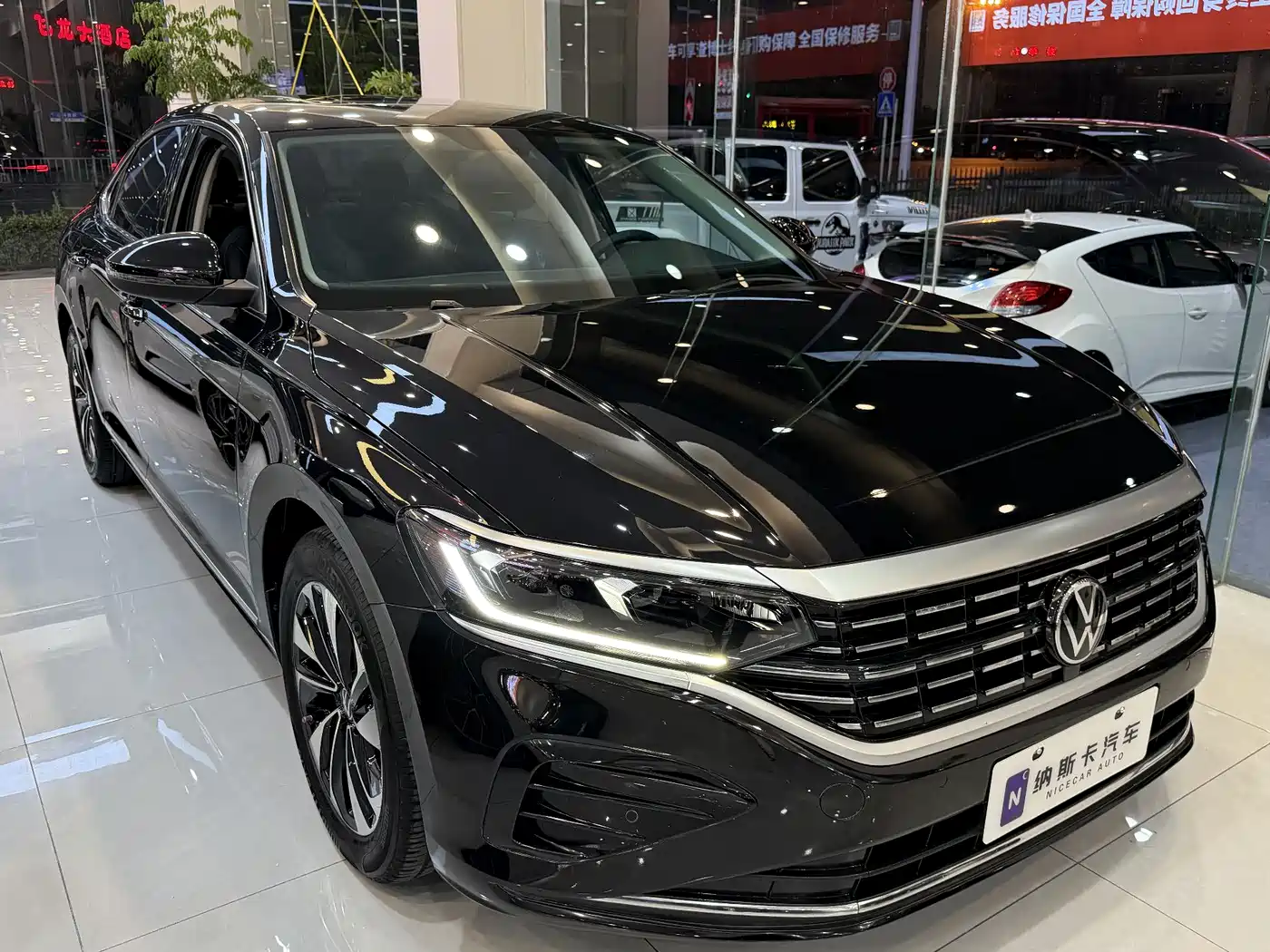 Volkswagen Passat 2023 280TSI Elite Edition фото 3