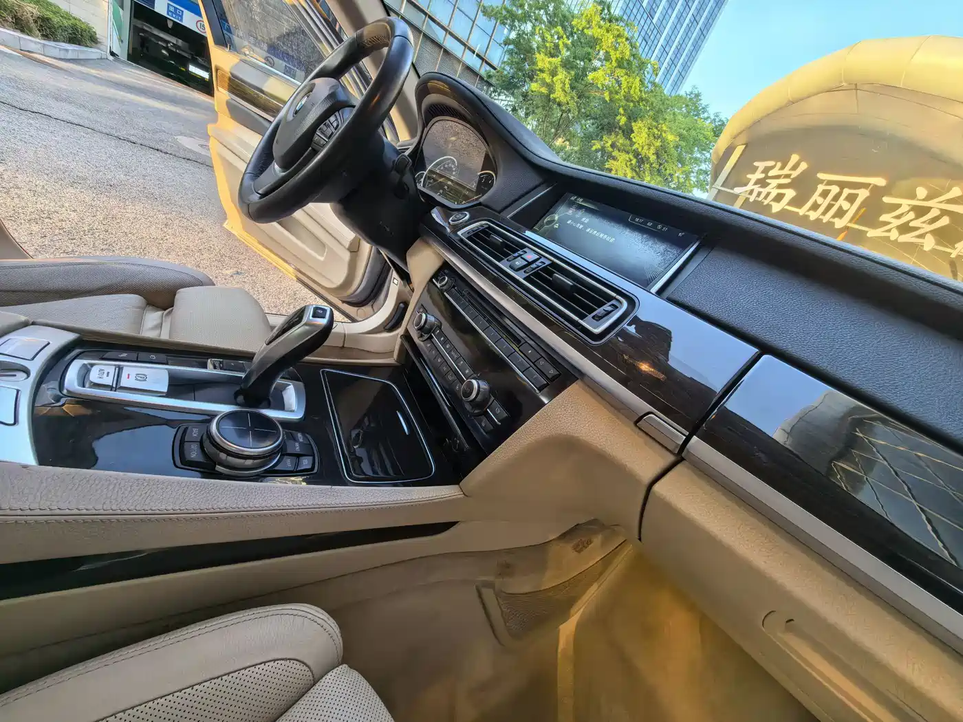 BMW 7 Series 2013 Model 730Li Luxury фото 12