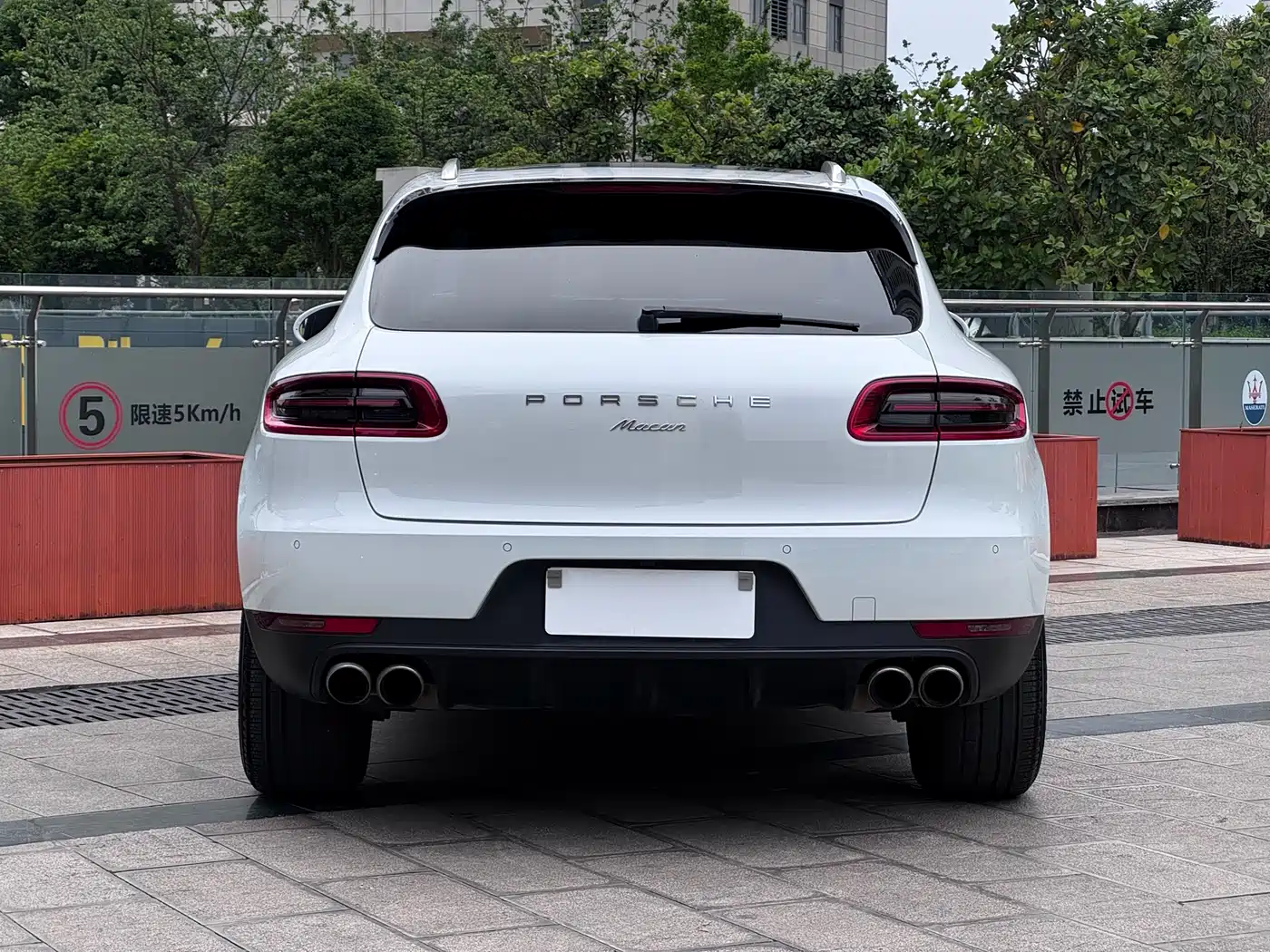Porsche Macan 2016 Macan 2.0T фото 9