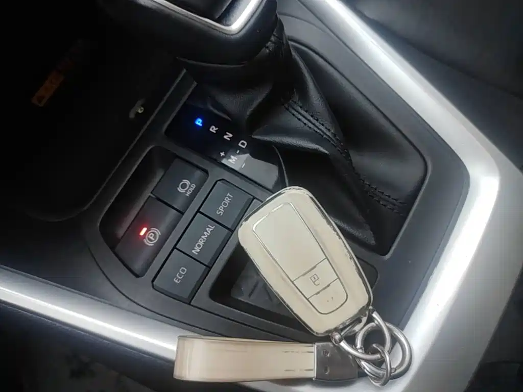 Toyota RAV4 2023 2023 2.0L CVT FWD Style Plus Edition