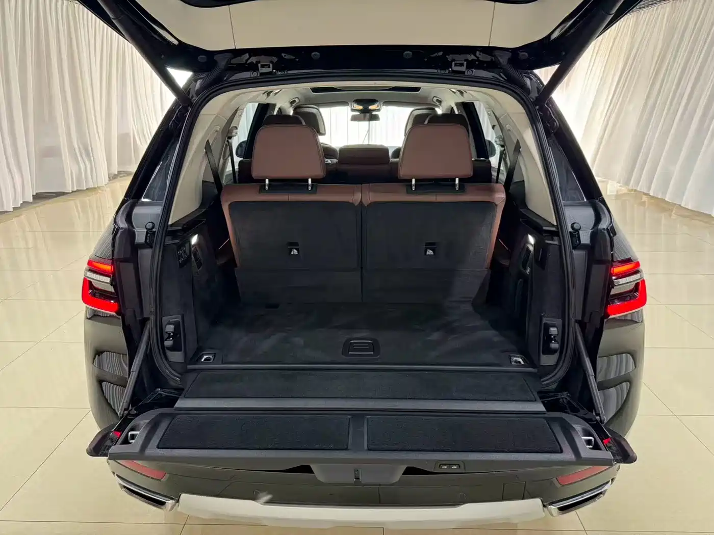 BMW X7 2024 xDrive40i Leading Luxury Package фото 6
