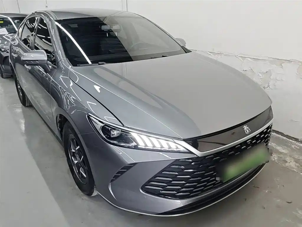 BYD Qin PLUS 2025 DM-i Smart Drive 55KM Leader фото 4