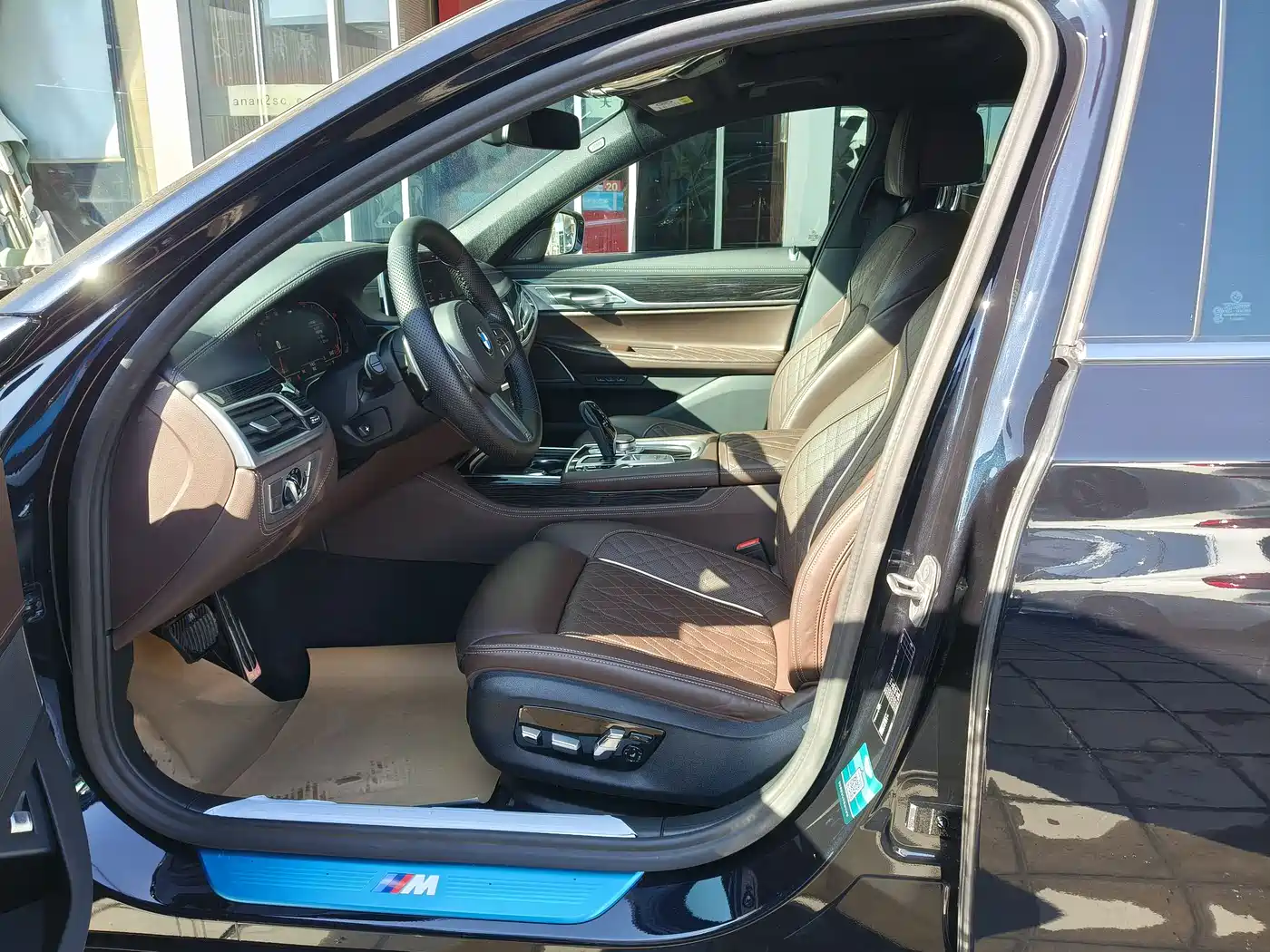 BMW 7 Series 2021 Model 740Li Leading M Sport Package фото 8