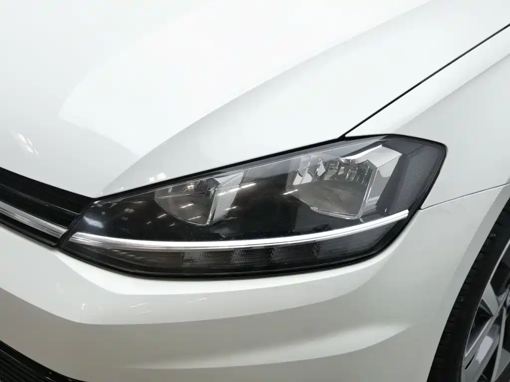 Volkswagen Golf 2018 230TSI Automatic Luxury 7