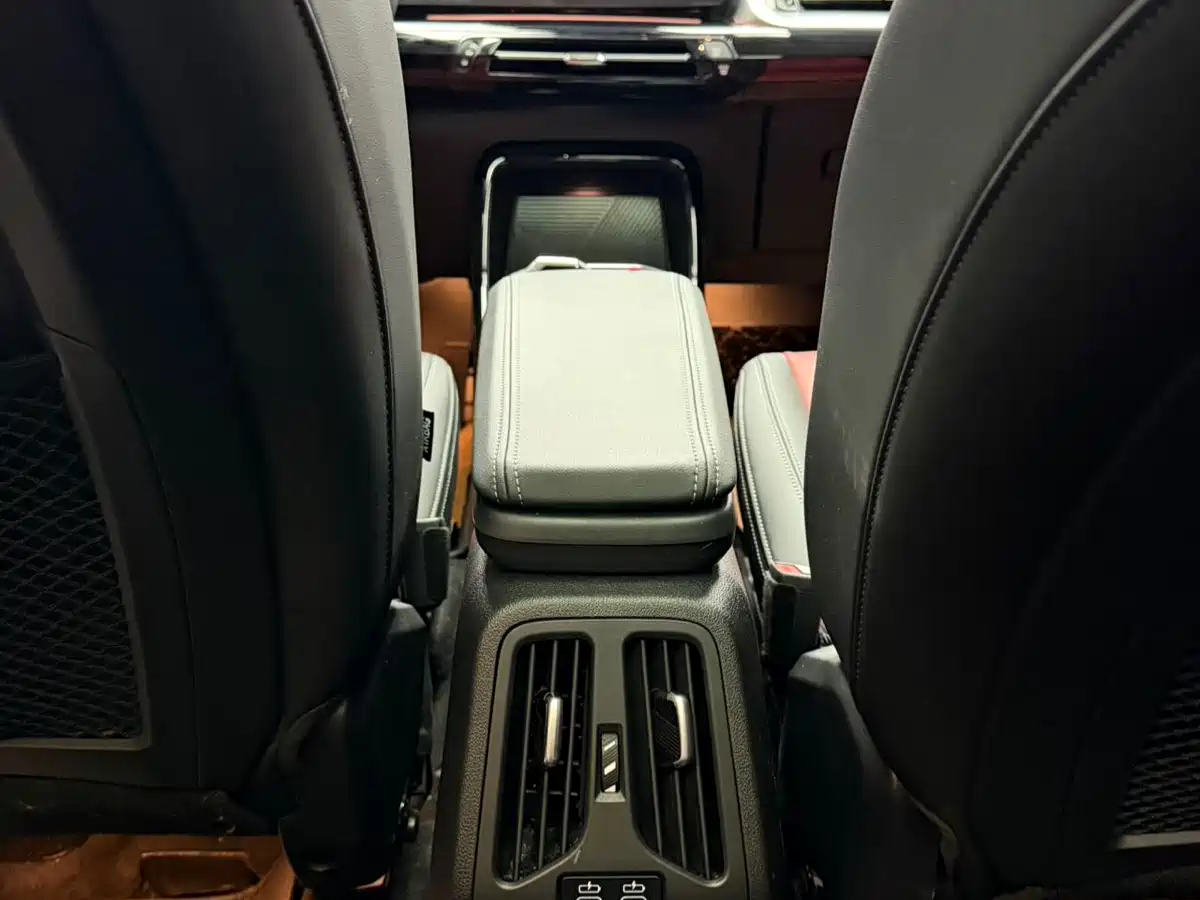 BMW X1 2023 sDrive20Li X Design Package фото 14