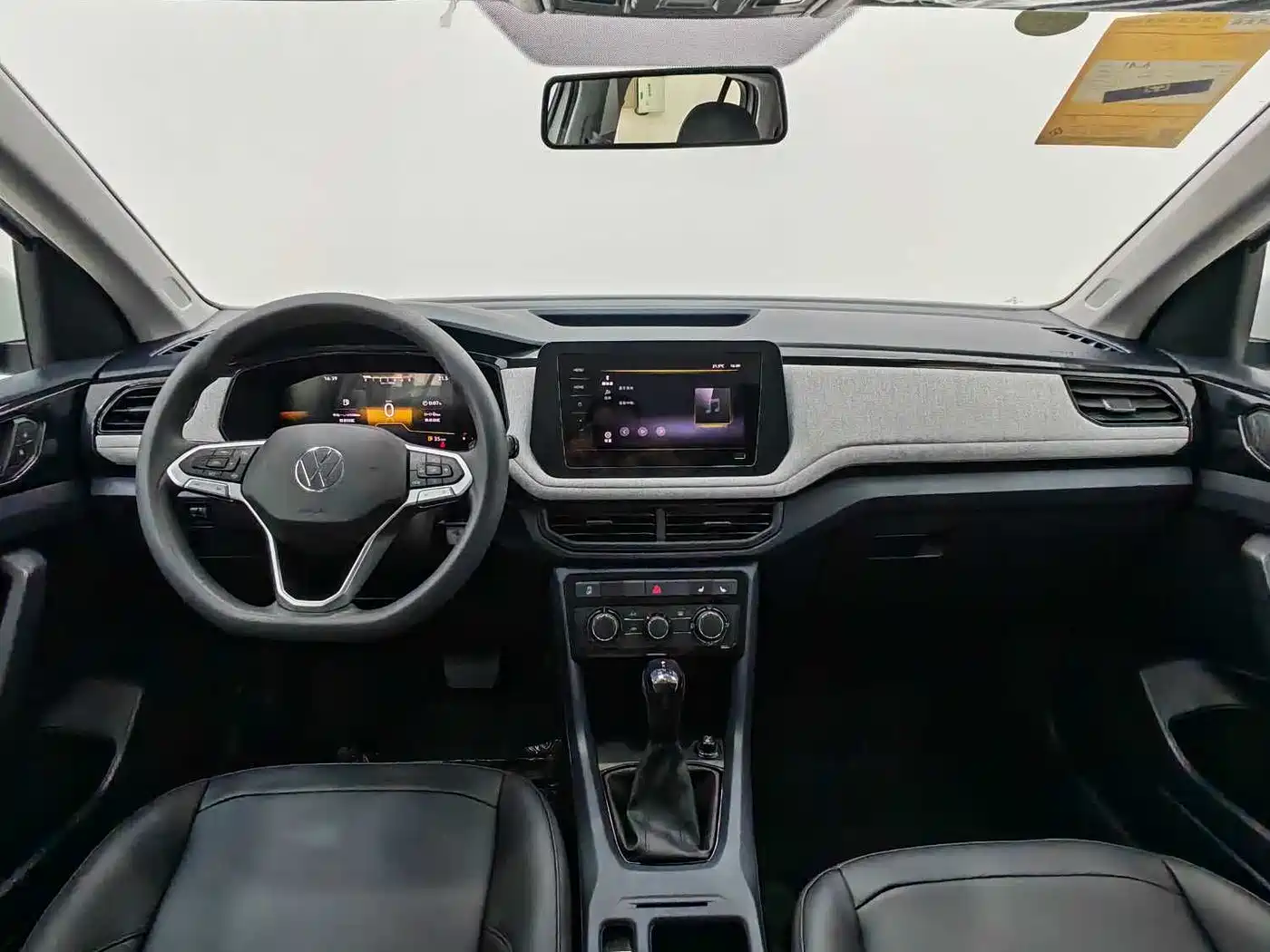 Volkswagen Tharu 2025 Model Rising Star 1.5L Advance Edition фото 10